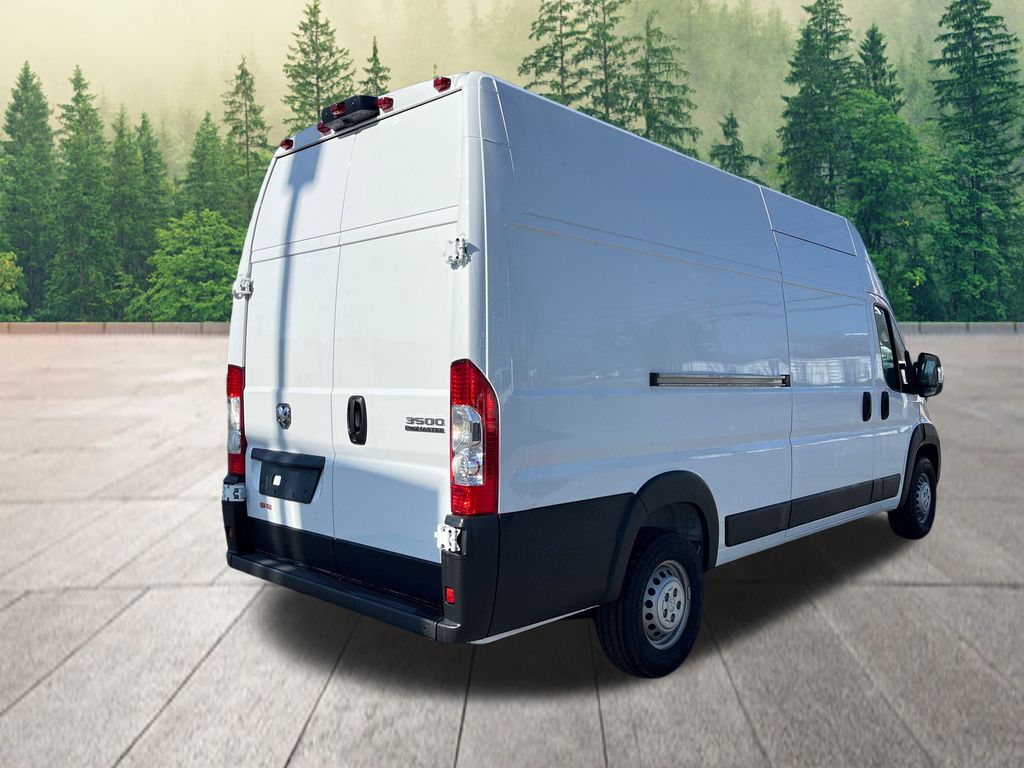 Vehicle image 6 of 40