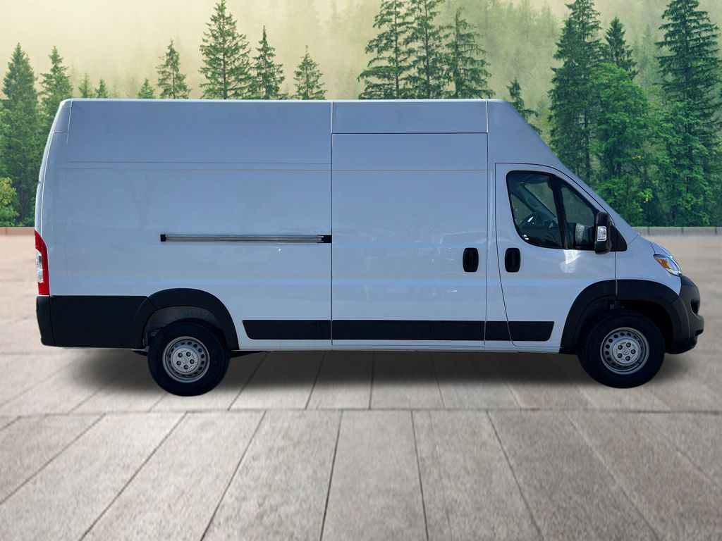 Vehicle image 5 of 40