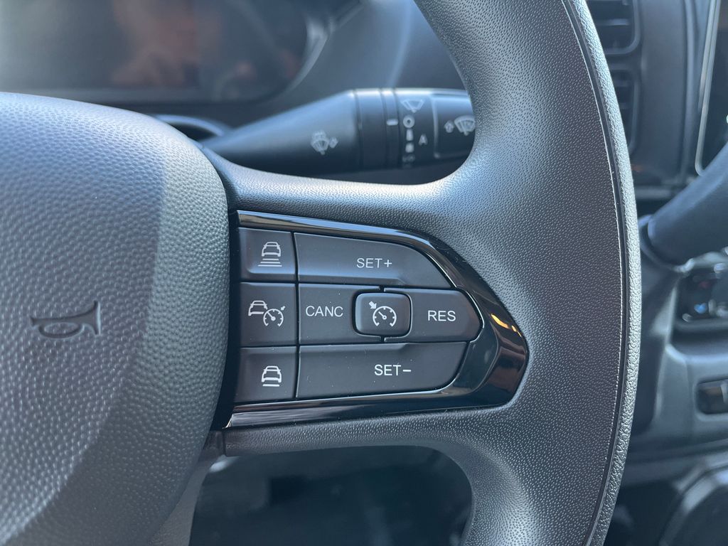 Vehicle image 25 of 36