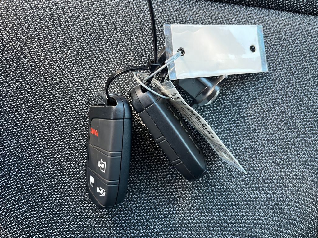 Vehicle image 35 of 36