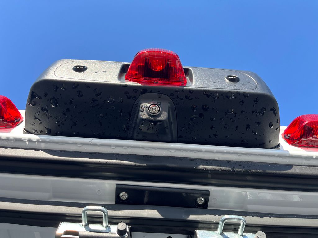 Vehicle image 21 of 36