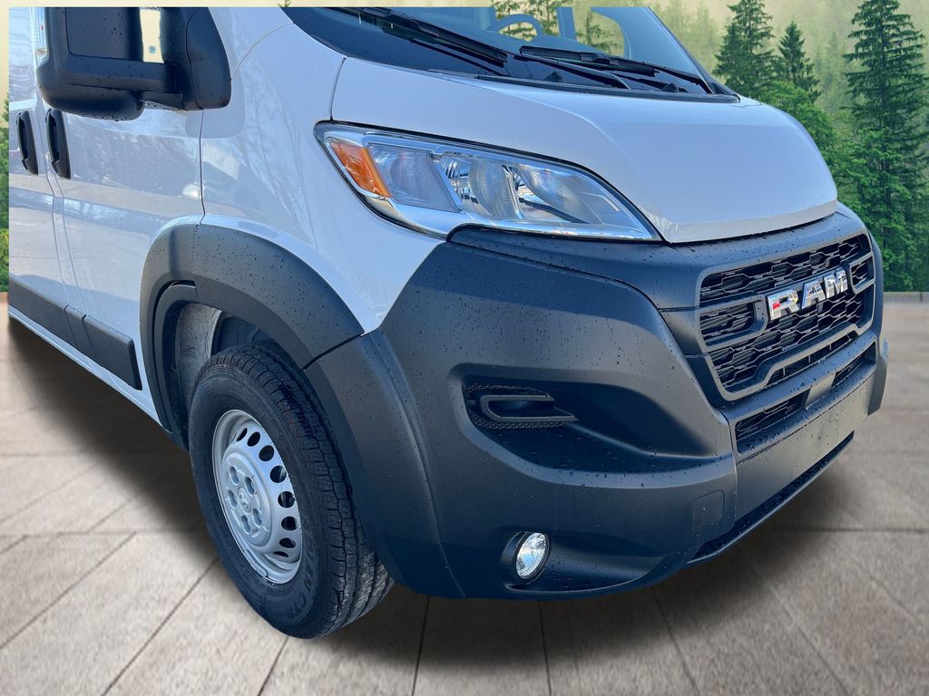 Vehicle image 4 of 36