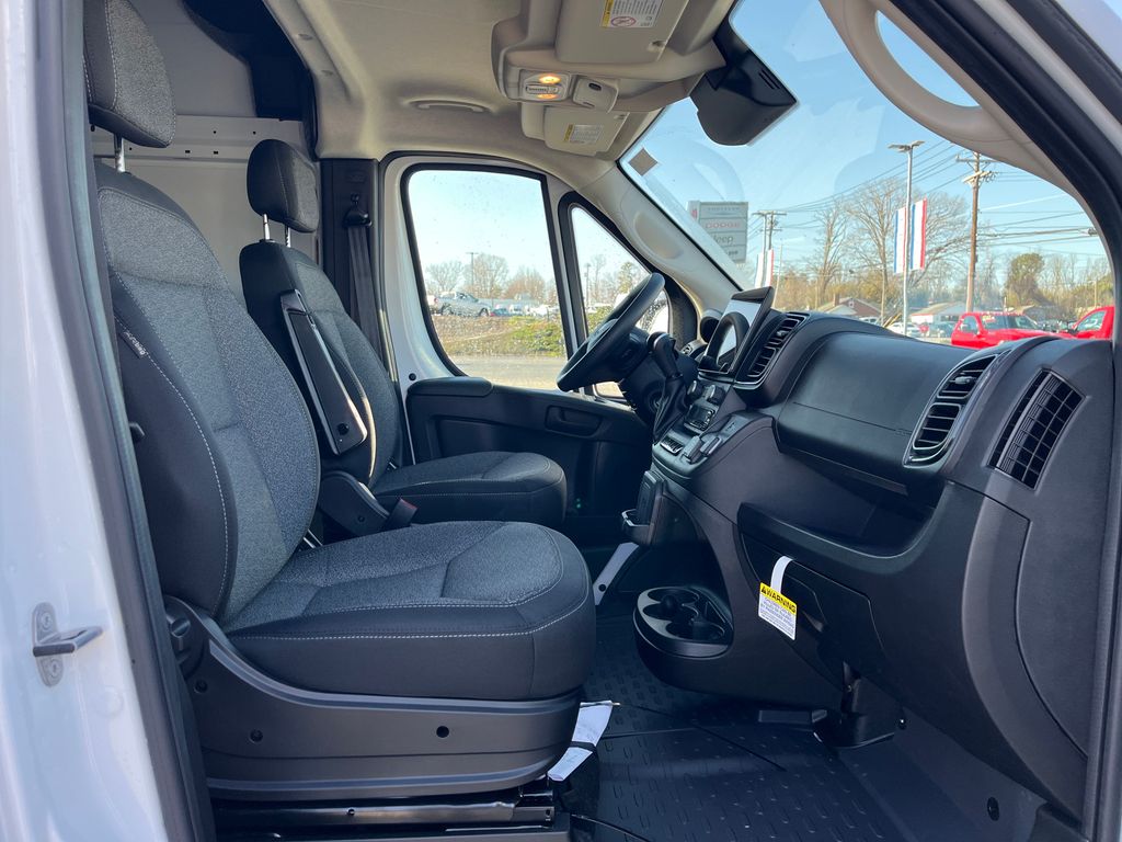 Vehicle image 15 of 36