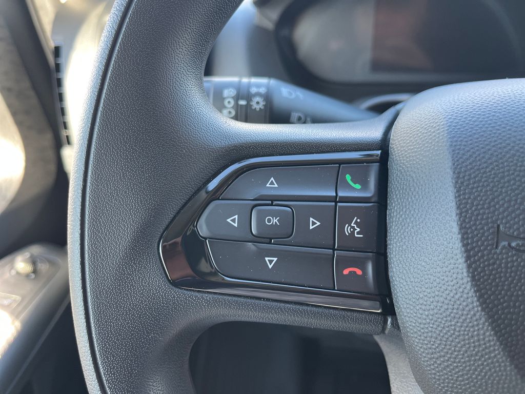 Vehicle image 26 of 36