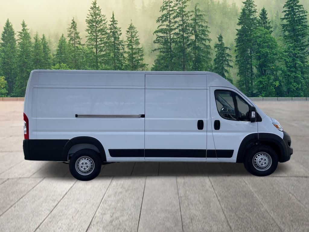 Vehicle image 5 of 40