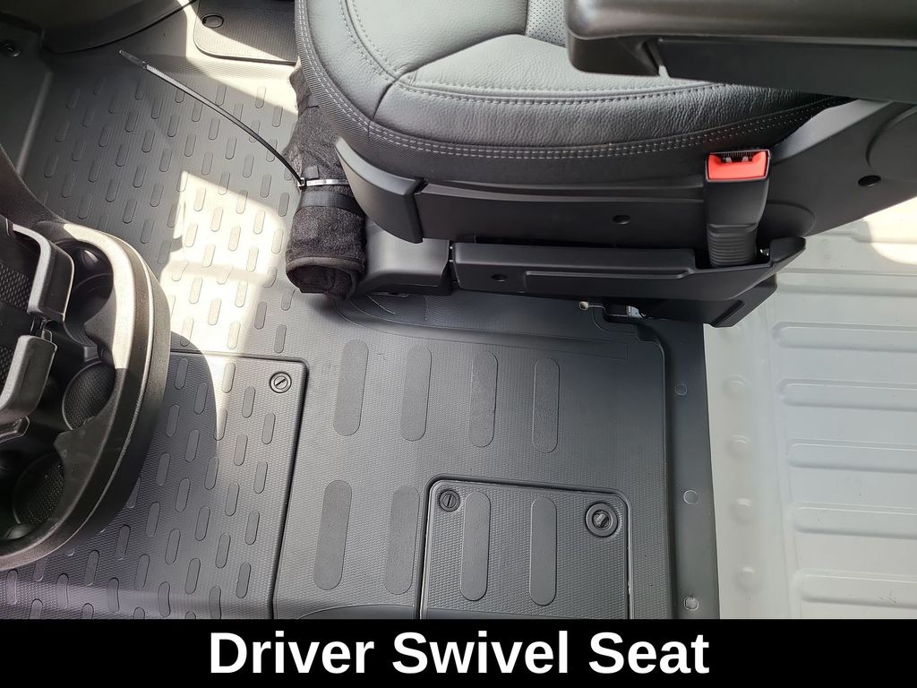 Vehicle image 44 of 57