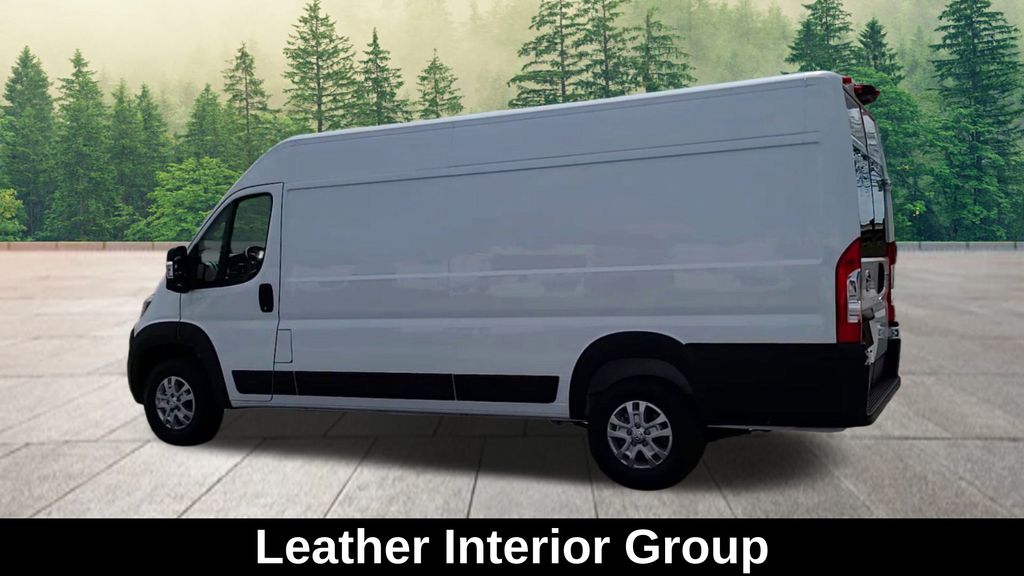 Vehicle image 11 of 57