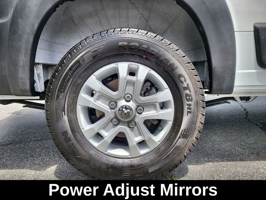 Vehicle image 13 of 57