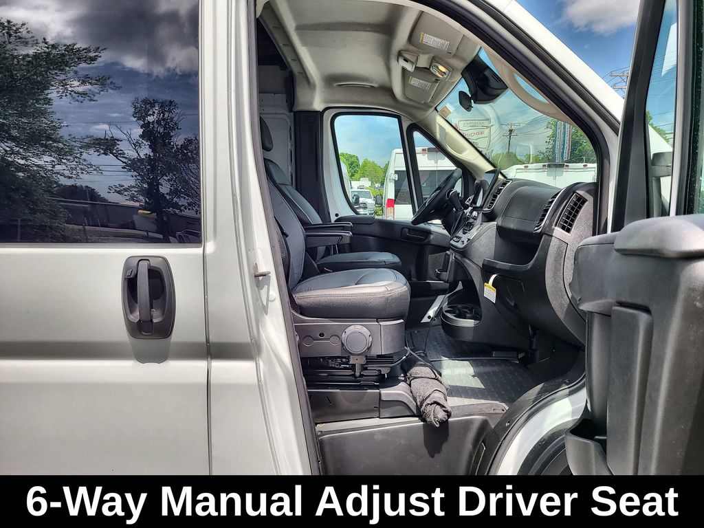 Vehicle image 19 of 57