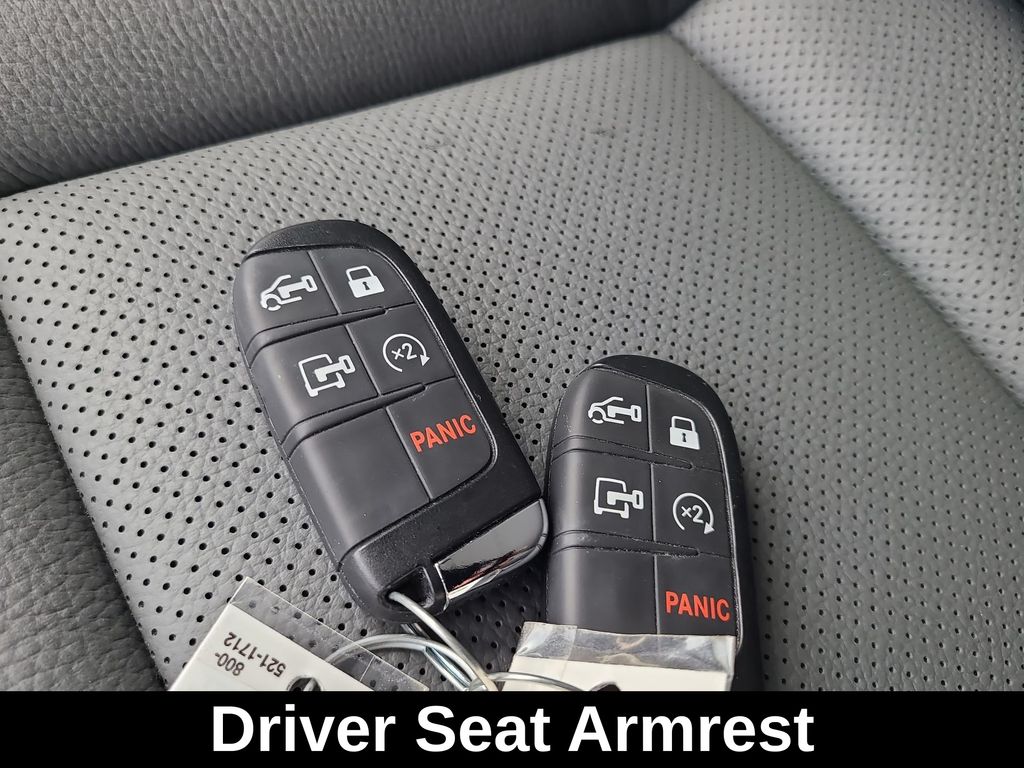 Vehicle image 32 of 57