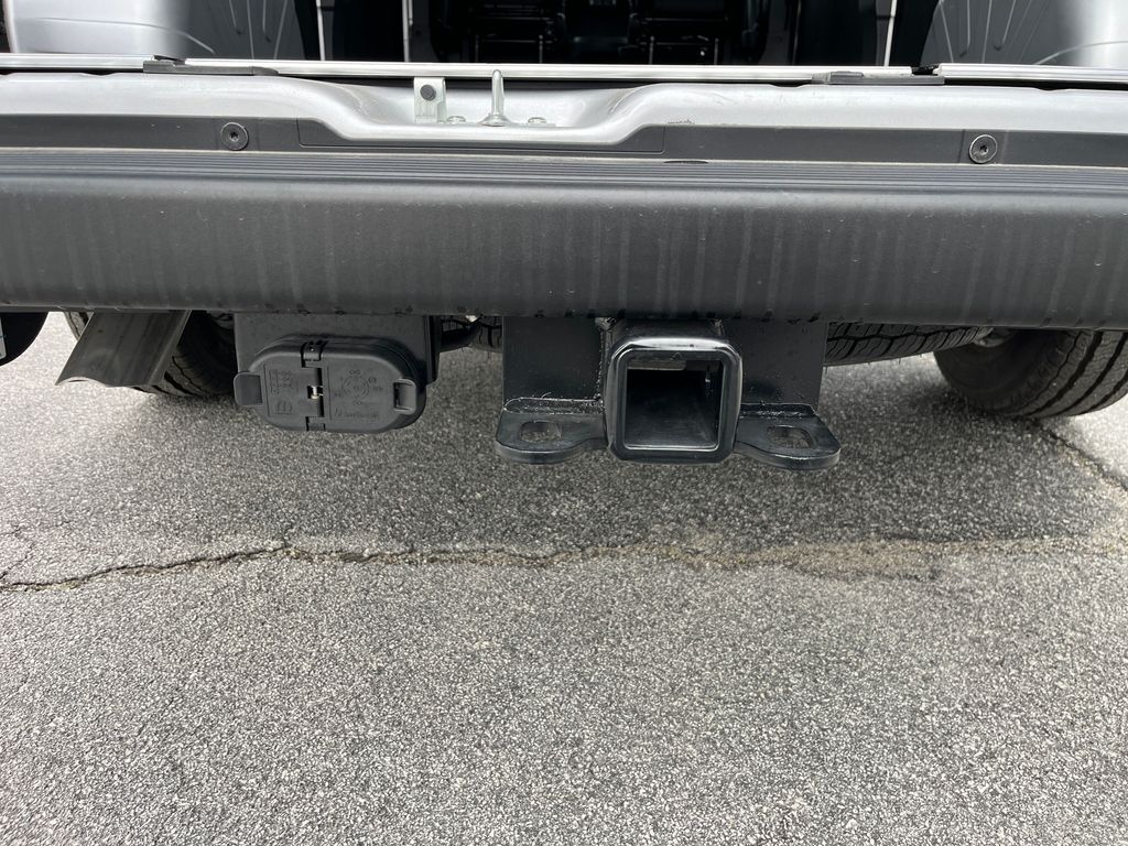 Vehicle image 23 of 41