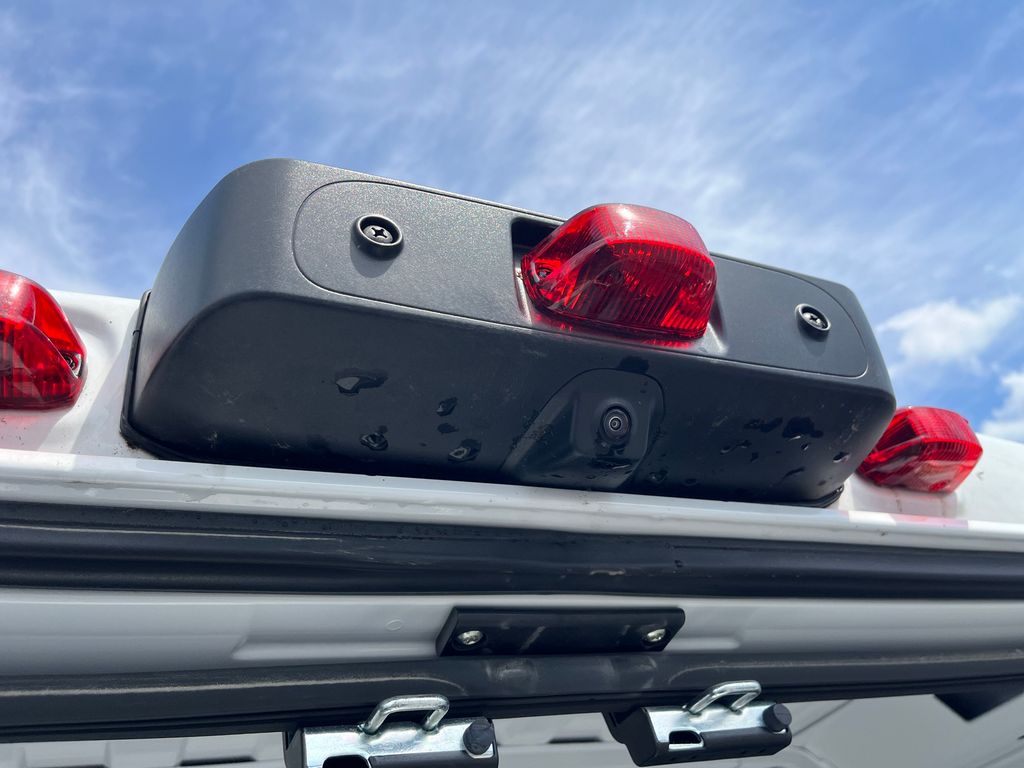 Vehicle image 26 of 42