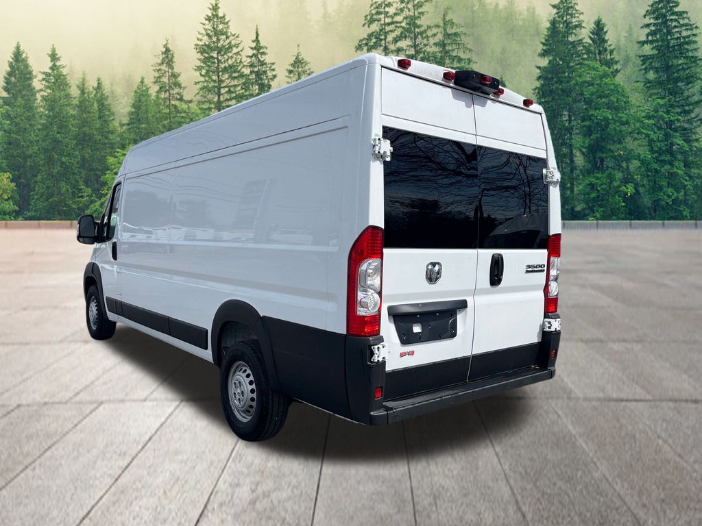 Vehicle image 8 of 42