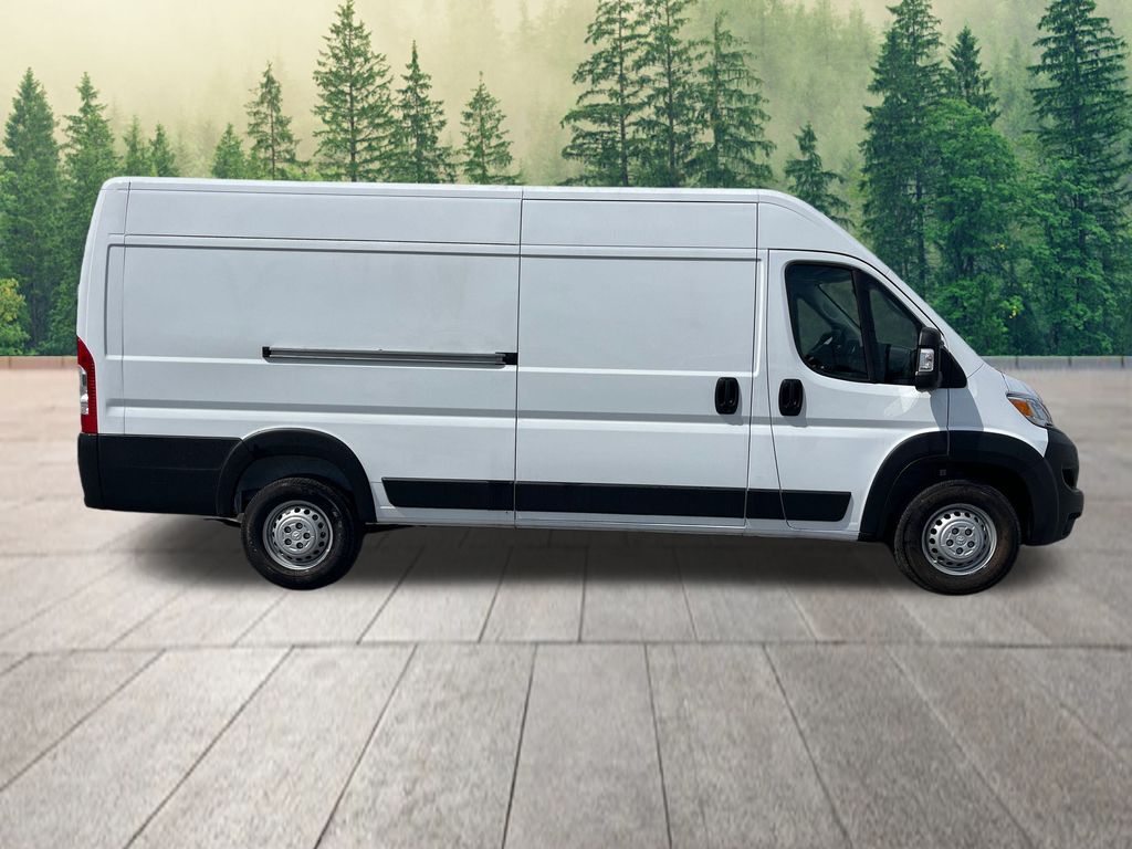 Vehicle image 5 of 42