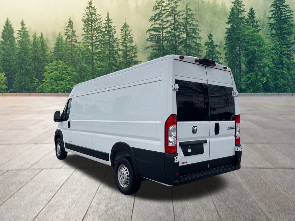 Vehicle image 9 of 39