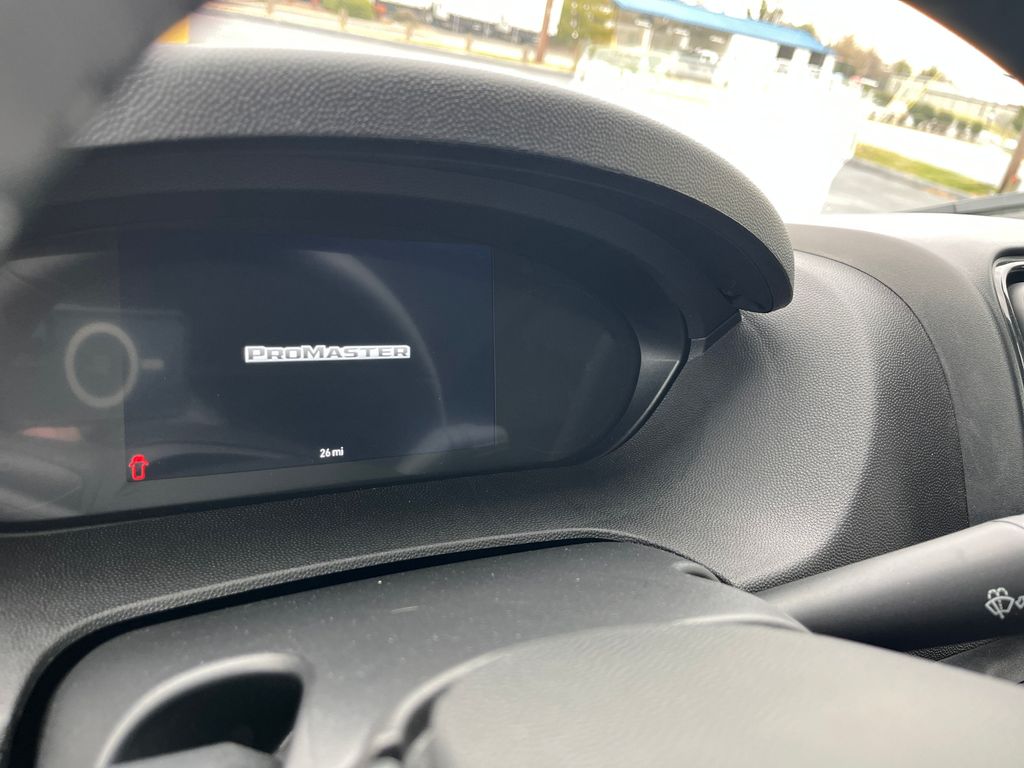 Vehicle image 25 of 39