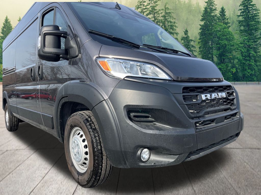 Vehicle image 4 of 40