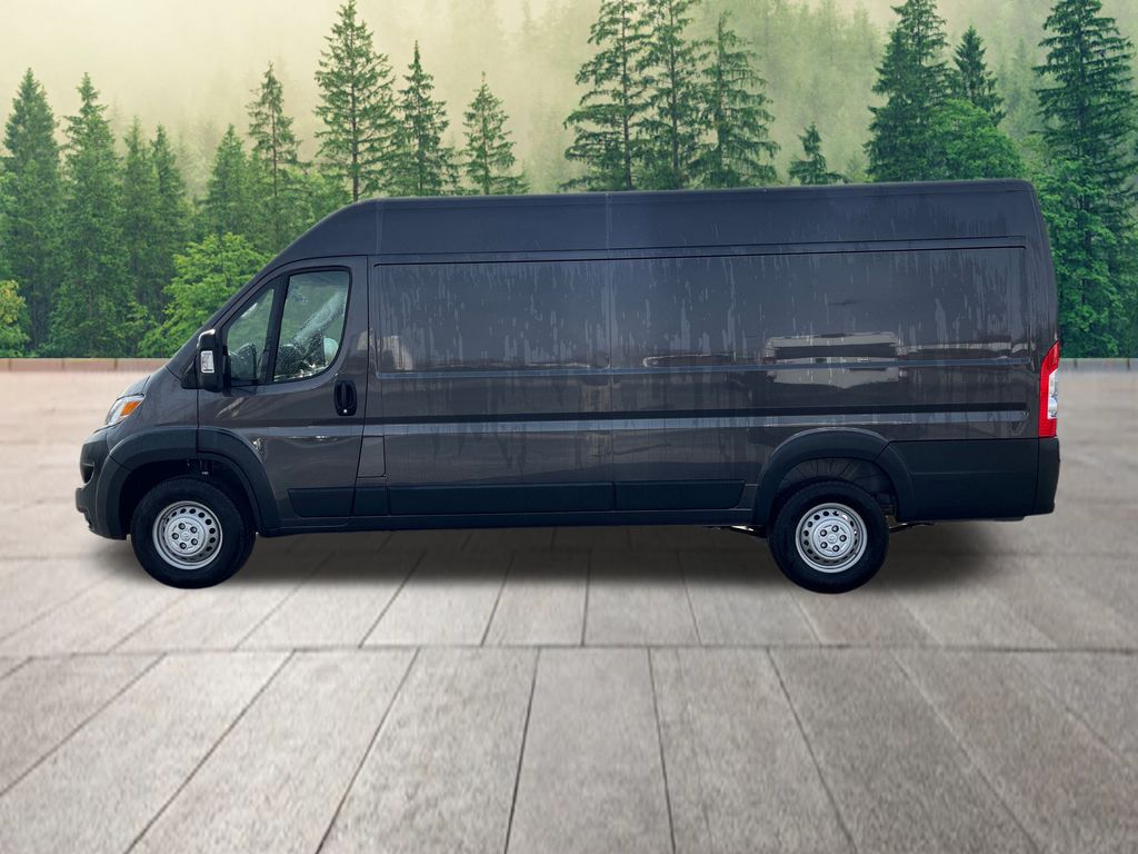 Vehicle image 9 of 40