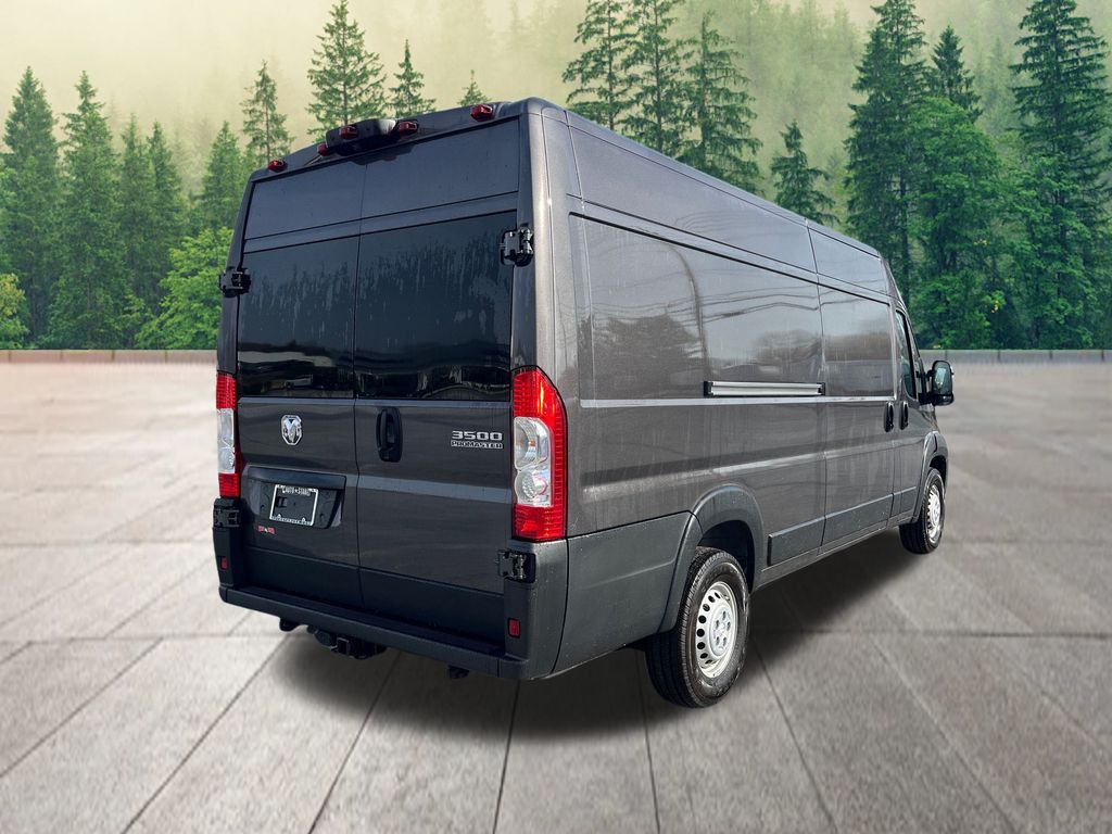 Vehicle image 6 of 40