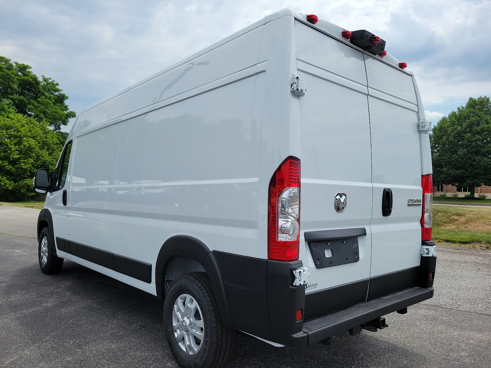 Vehicle image 7 of 20