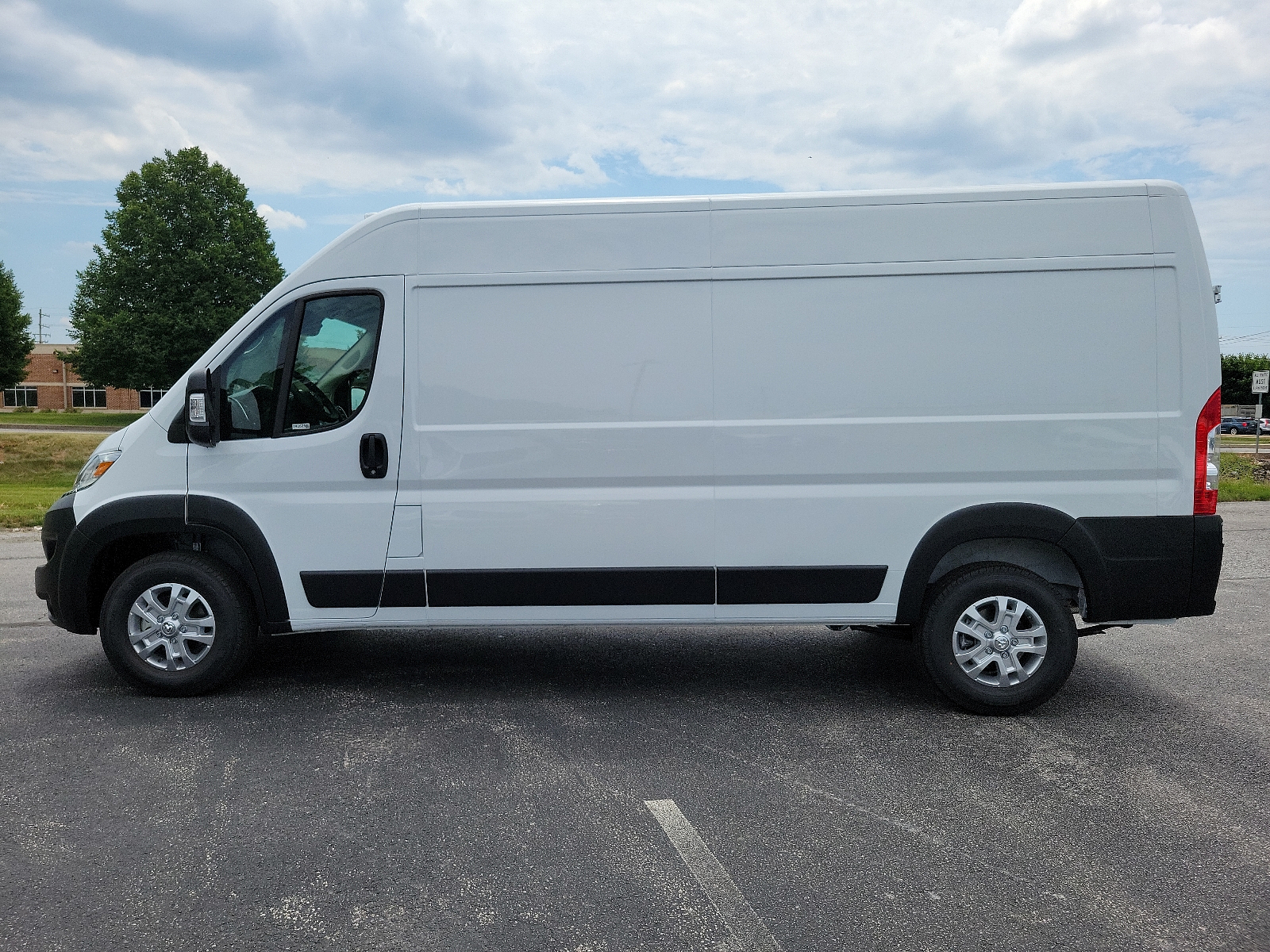 Vehicle image 8 of 20
