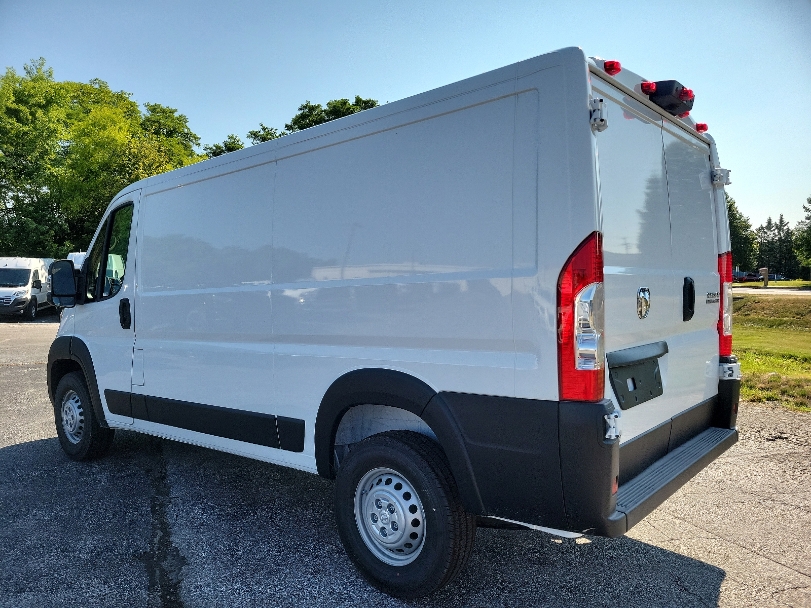 Vehicle image 8 of 20