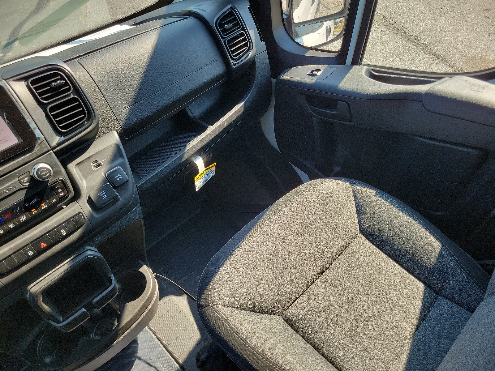 Vehicle image 11 of 20