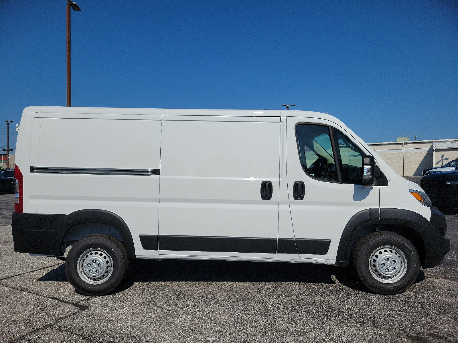 Vehicle image 4 of 20