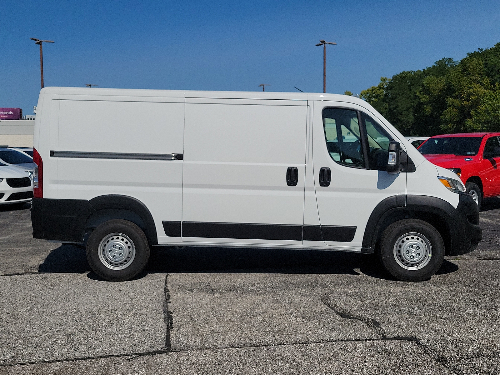 Vehicle image 4 of 21
