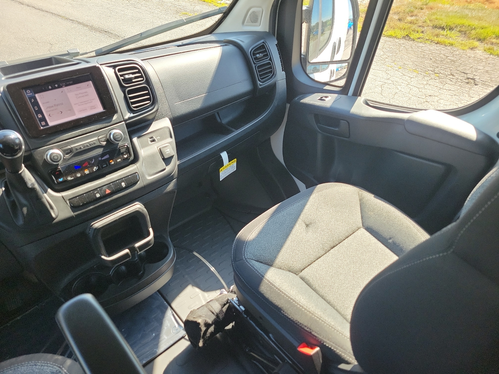 Vehicle image 11 of 21