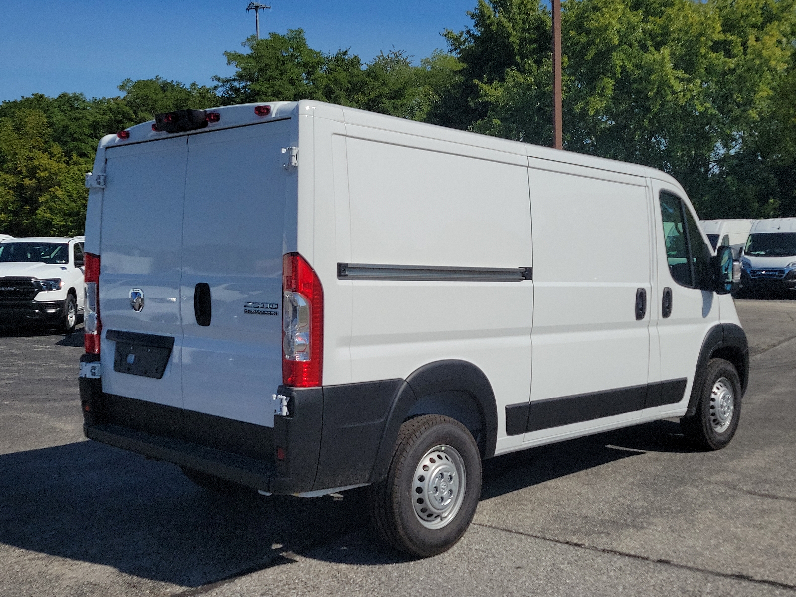 Vehicle image 5 of 21