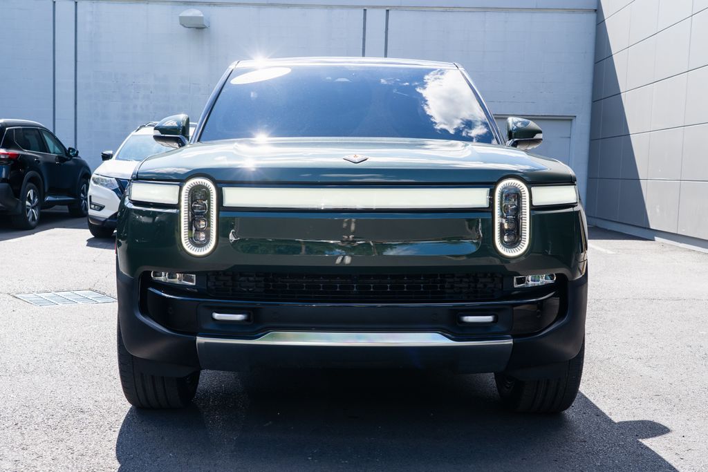 2024 Rivian R1S Adventure Image 2 of 26