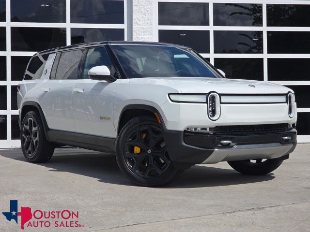 2024 Rivian R1S Adventure Image 3 of 46