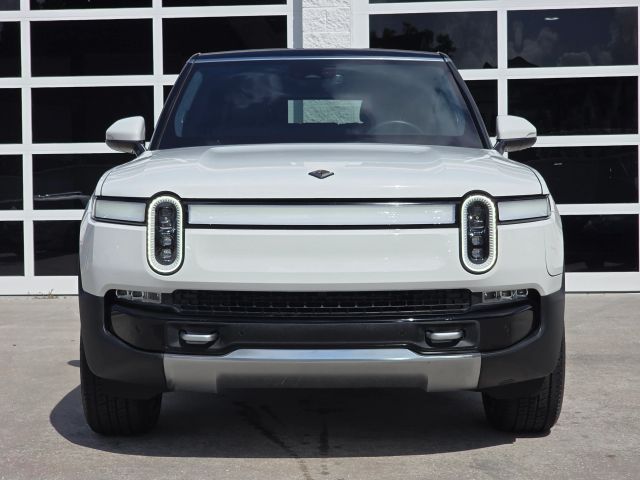 2024 Rivian R1S Adventure Image 2 of 46