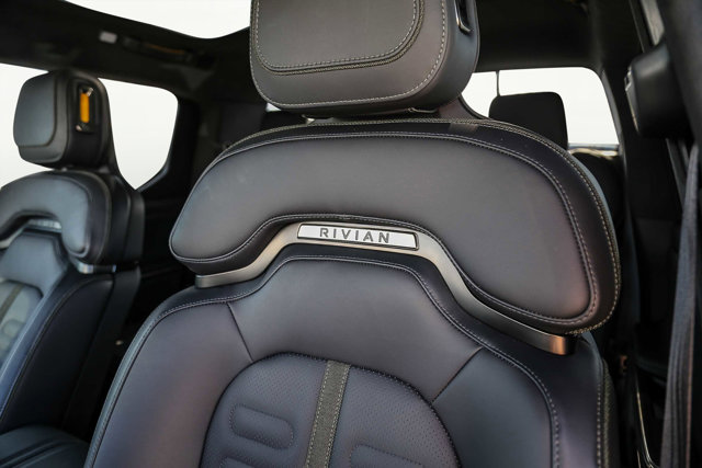 2024 Rivian R1T Adventure Image 12 of 27