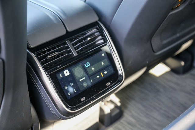 2024 Rivian R1T Adventure Image 23 of 27