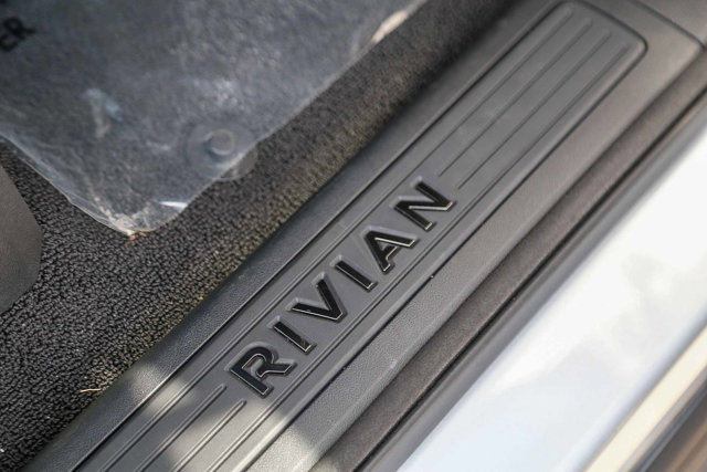 2024 Rivian R1T Adventure Image 25 of 27