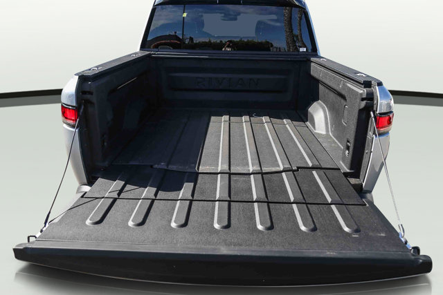 2024 Rivian R1T Adventure Image 8 of 27