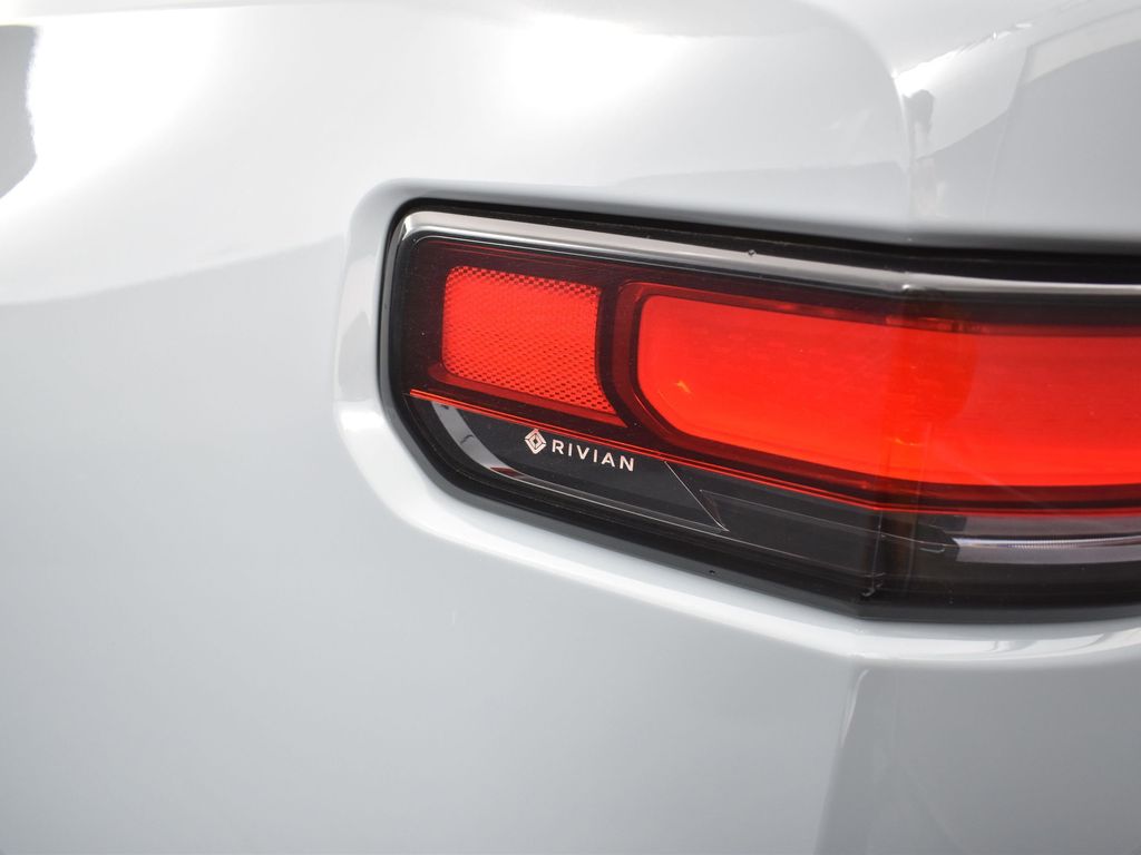 2024 Rivian R1T Adventure Image 35 of 40