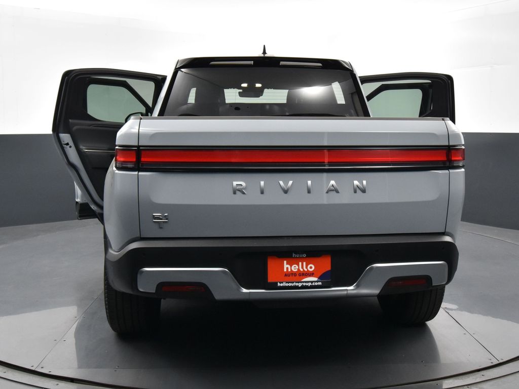 2024 Rivian R1T Adventure Image 12 of 40