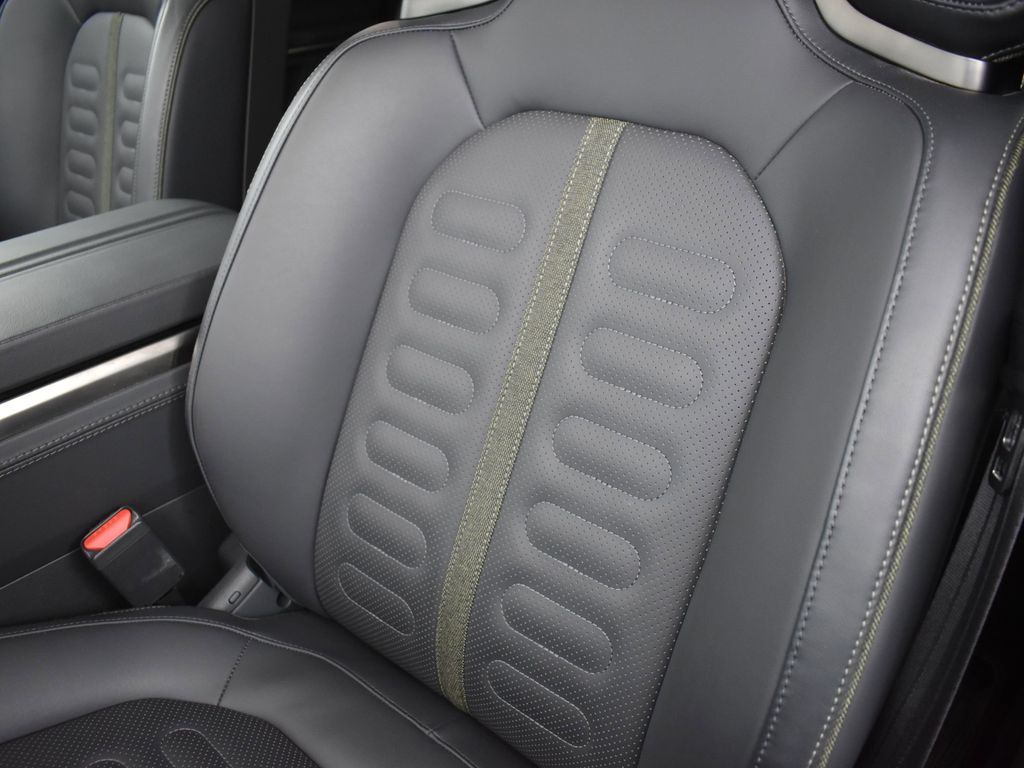 2024 Rivian R1T Adventure Image 23 of 40