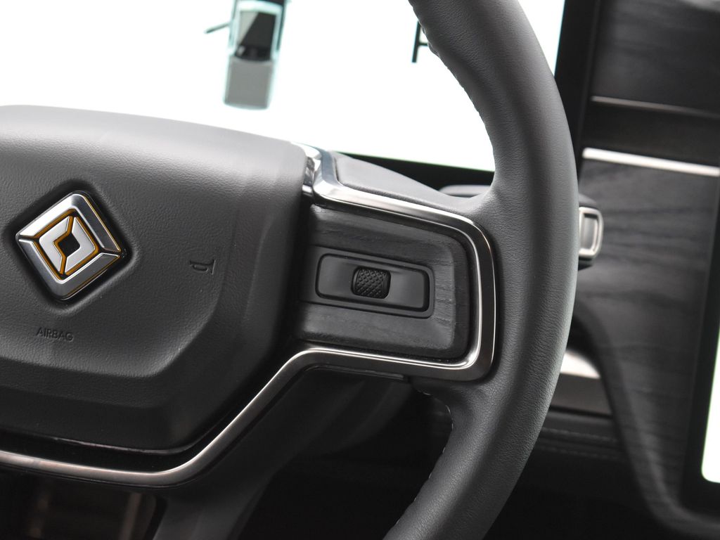 2024 Rivian R1T Adventure Image 33 of 40