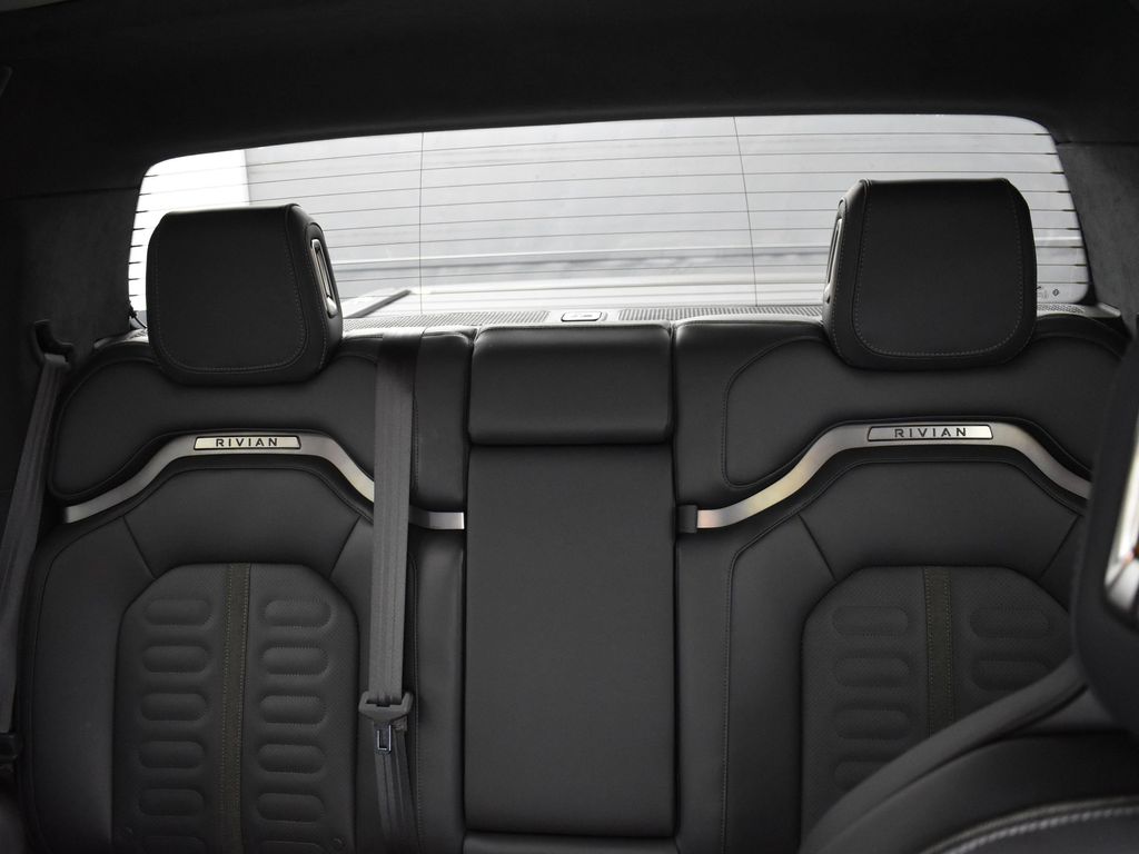 2024 Rivian R1T Adventure Image 22 of 40