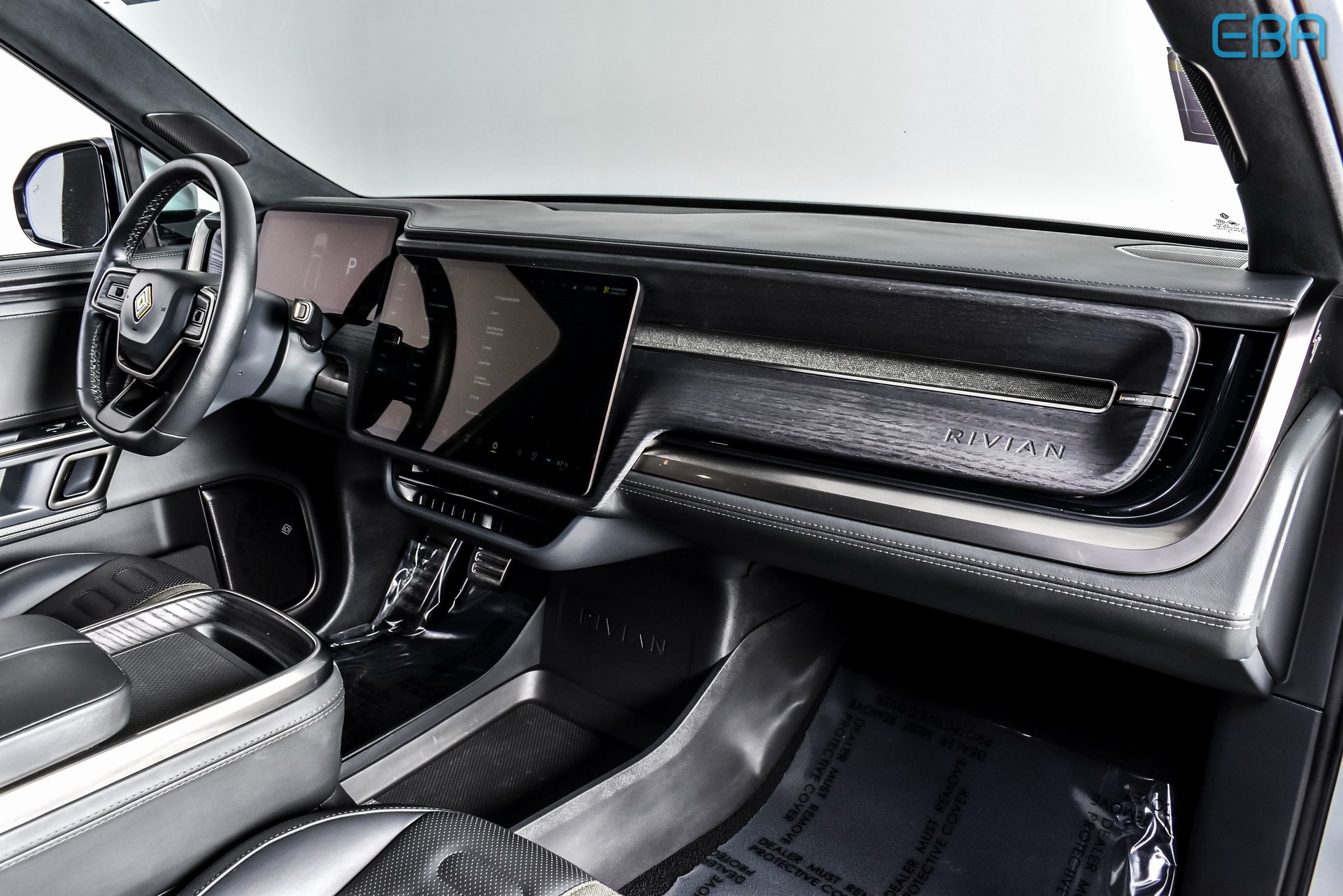 2024 Rivian R1T Adventure Image 16 of 29