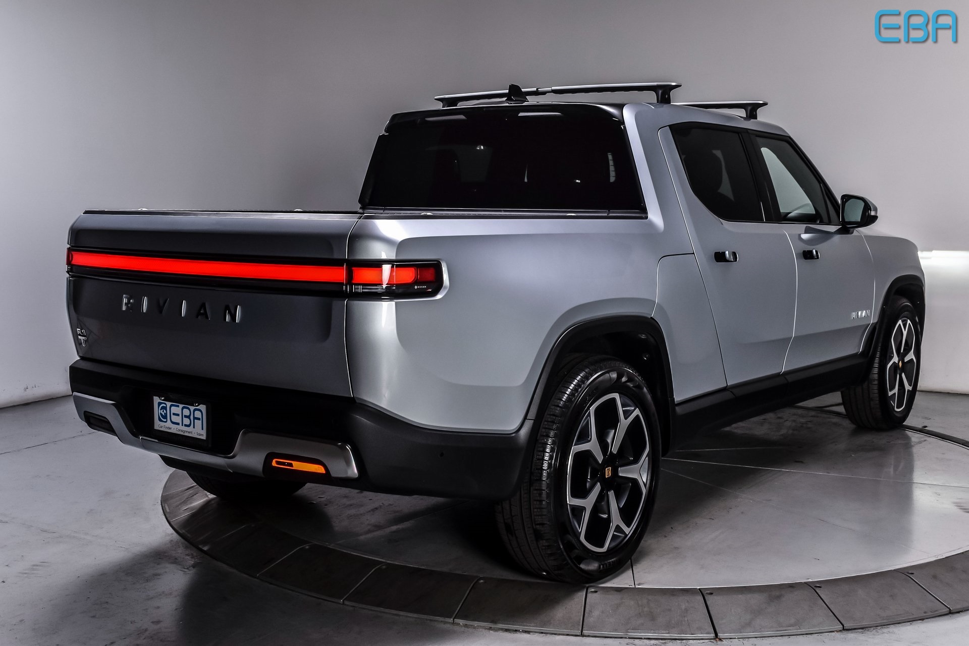 2024 Rivian R1T Adventure Image 5 of 29