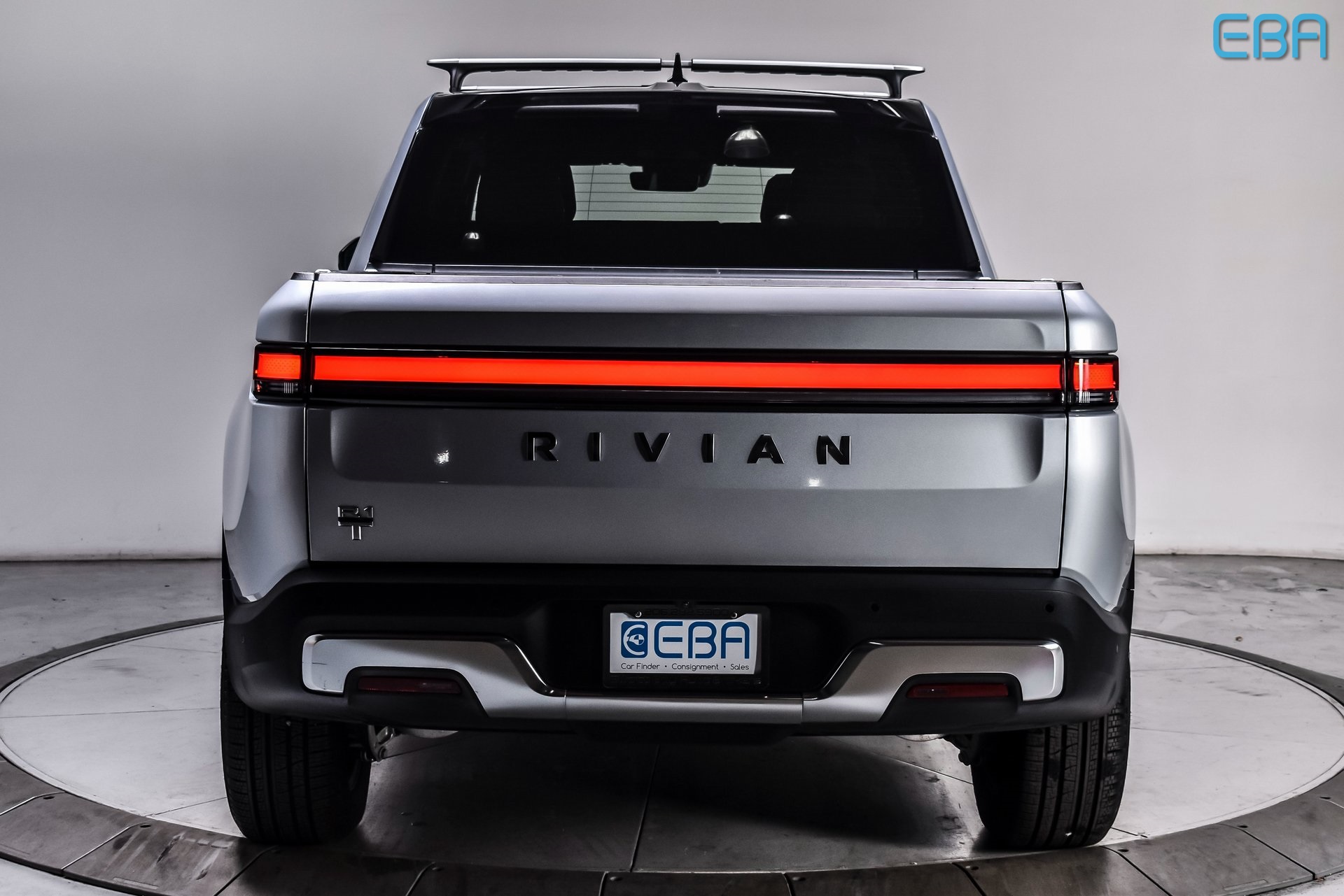 2024 Rivian R1T Adventure Image 7 of 29