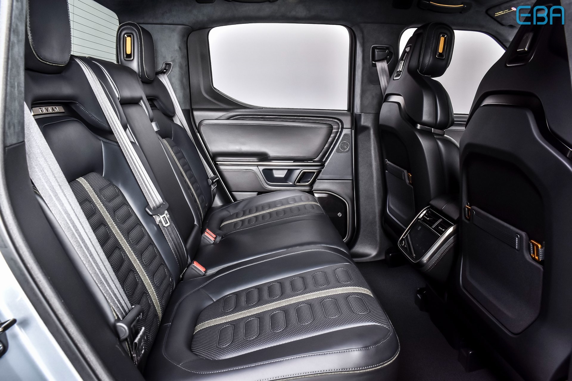 2024 Rivian R1T Adventure Image 10 of 29