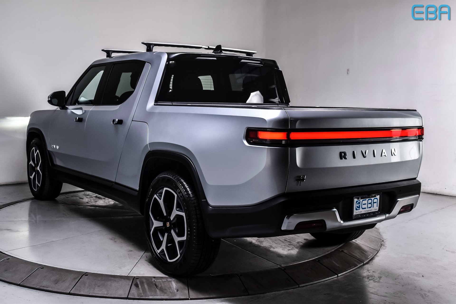 2024 Rivian R1T Adventure Image 8 of 29