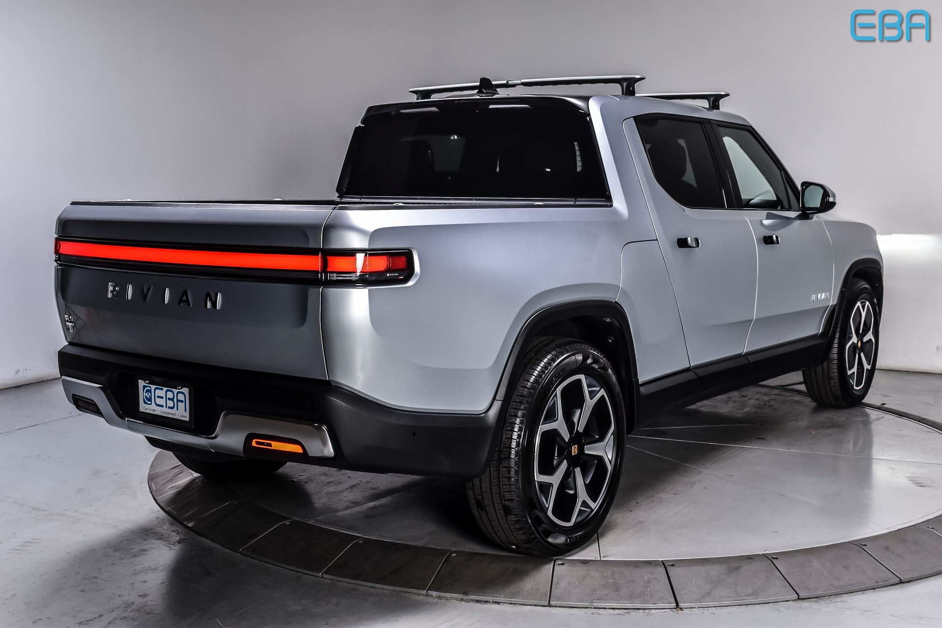 2024 Rivian R1T Adventure Image 4 of 29