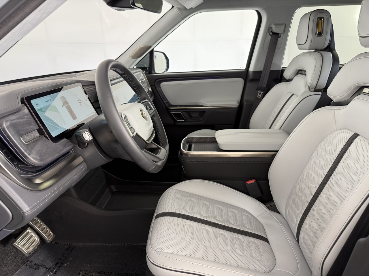 2024 Rivian R1T Adventure Image 17 of 21